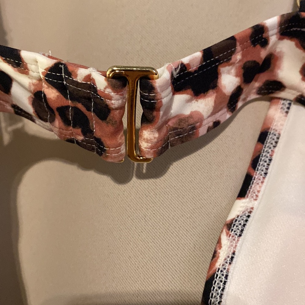 3/$20 Women’s size XL two piece bathing suit - Picture 14 of 14